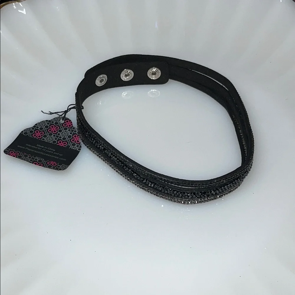π€ Paparazzi Triple-Row Rhinestone Choker β NWT - Picture 2 of 7